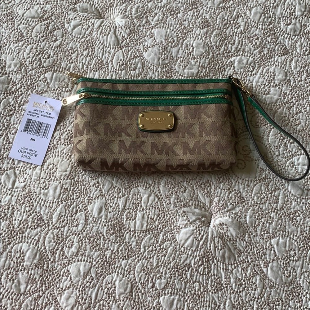 NEW Michael Kors Wristlet